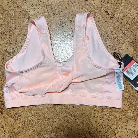 Nike Favorites Dri-Fit Light Support Twist Back Sports Bra NWT Pastel Pink Sz L - Picture 11 of 14